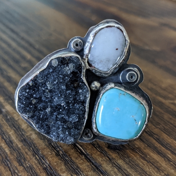 Large Sterling Silver, Turquoise, Quartz Druzy, & Enamel Statement Ring. - Picture 5 of 14